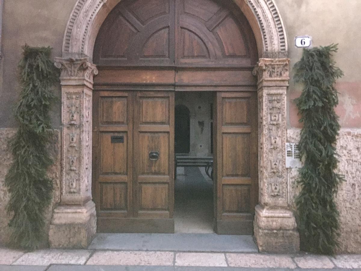 Апартаменты Palazzo Duomo Верона Экстерьер фото